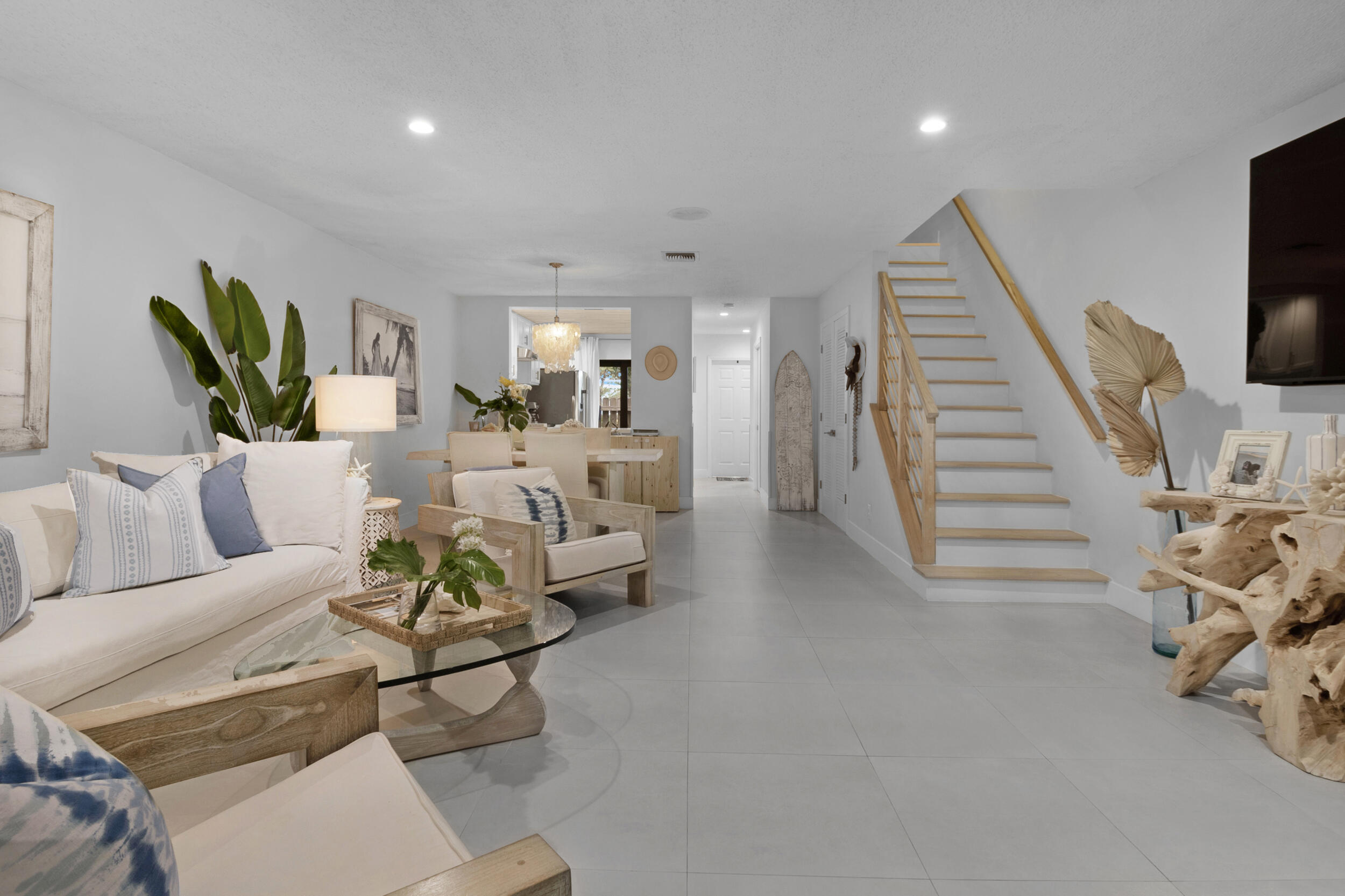 2136 NE 44th Street 4