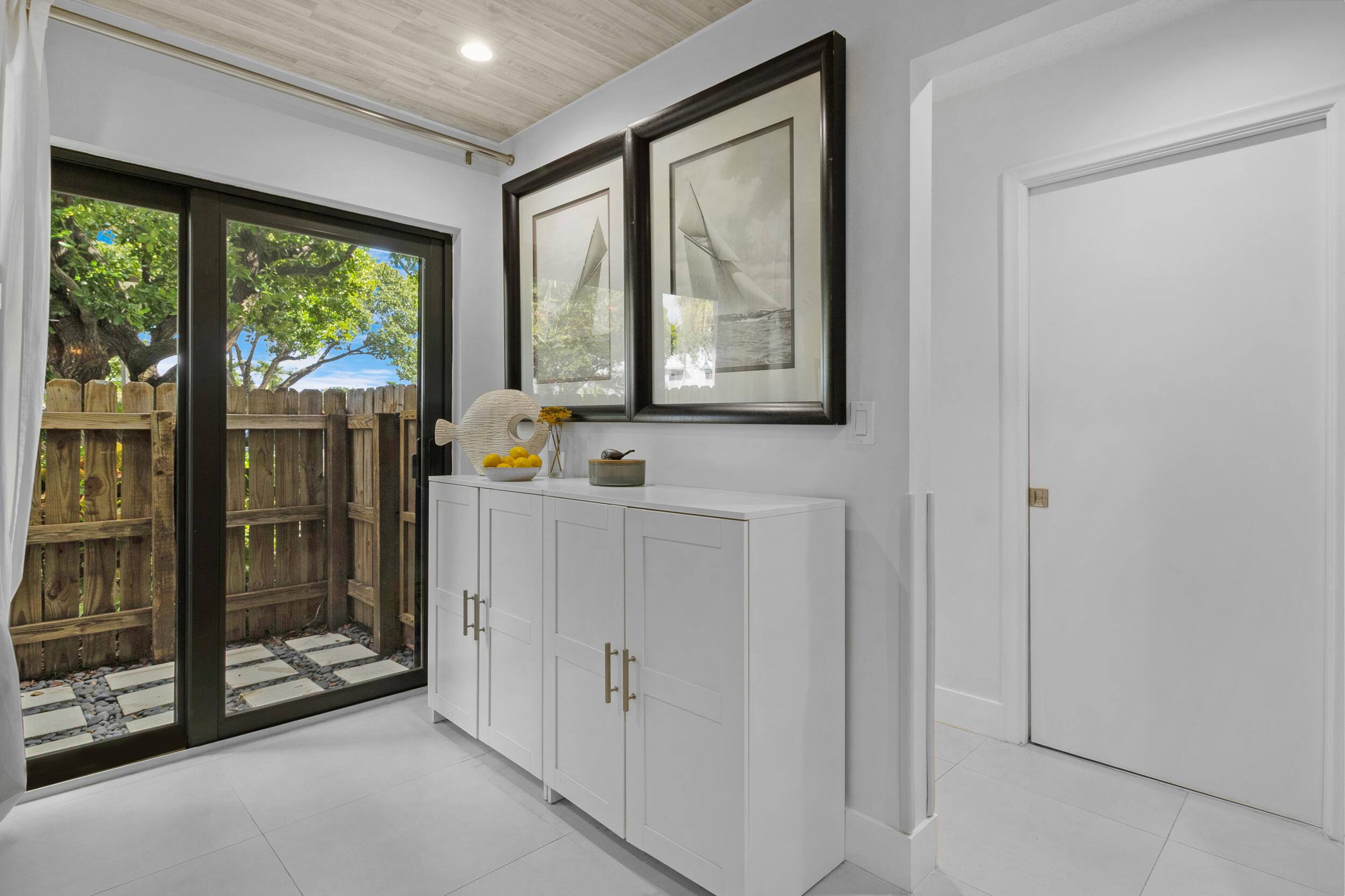 2136 NE 44th Street 4