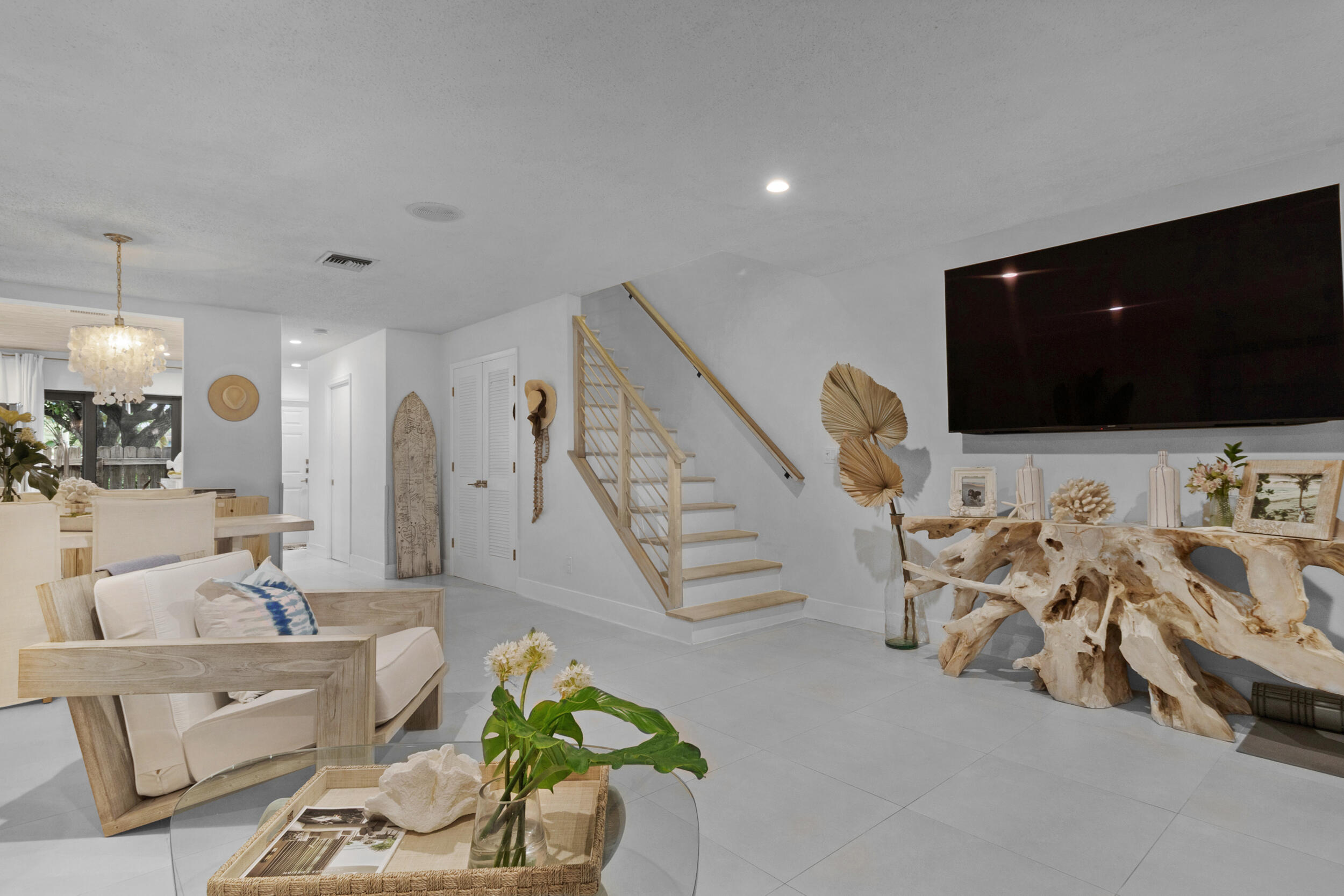 2136 NE 44th Street 4