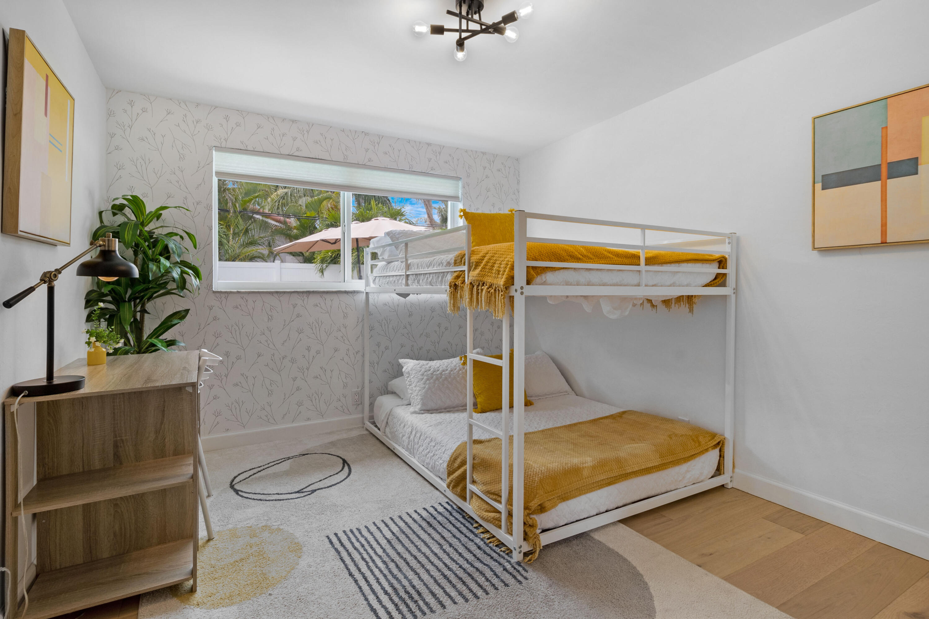 2862 NE 35th Court