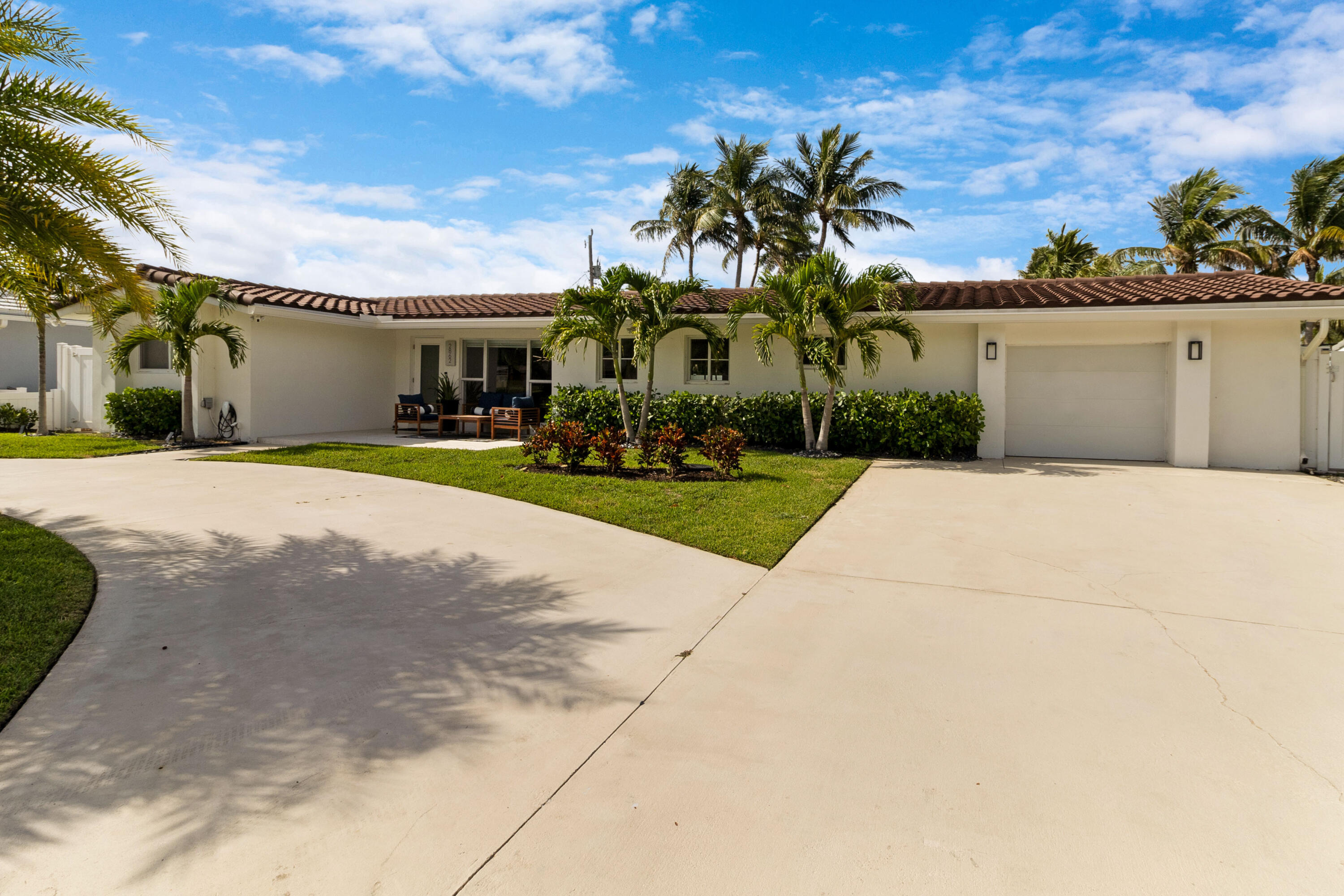 2862 NE 35th Court