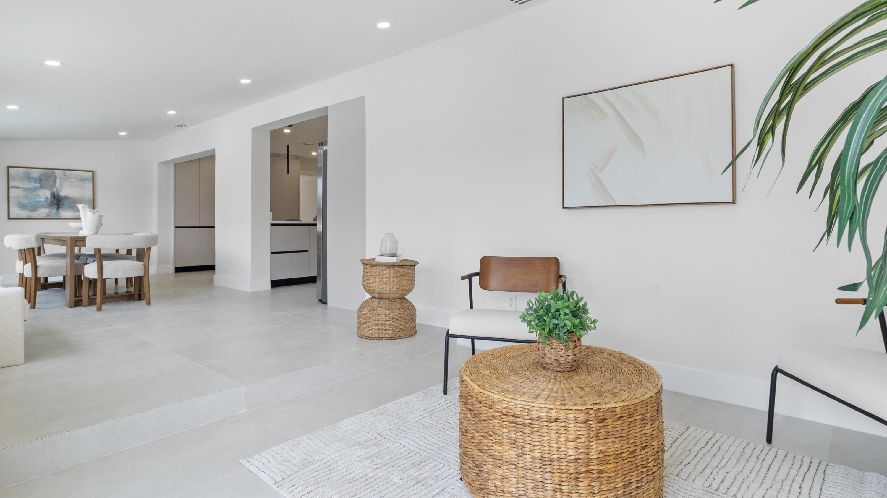 965 SE 10th Court
