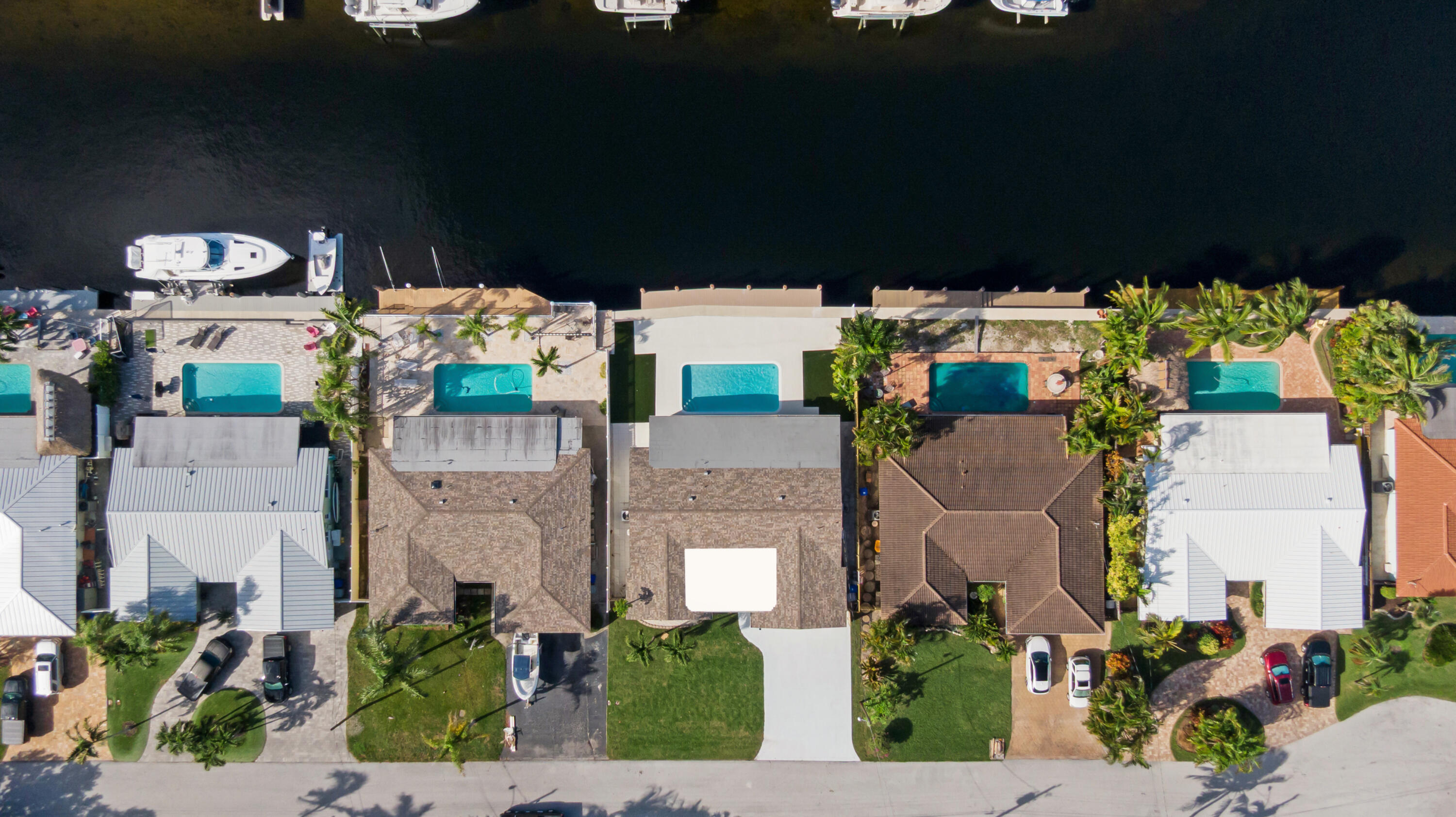 965 SE 10th Court