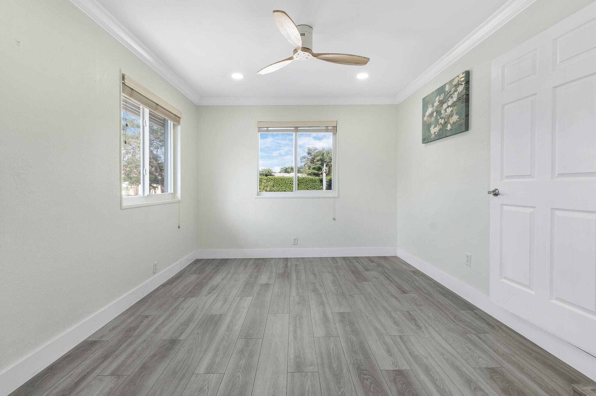 912 SE 8th Court