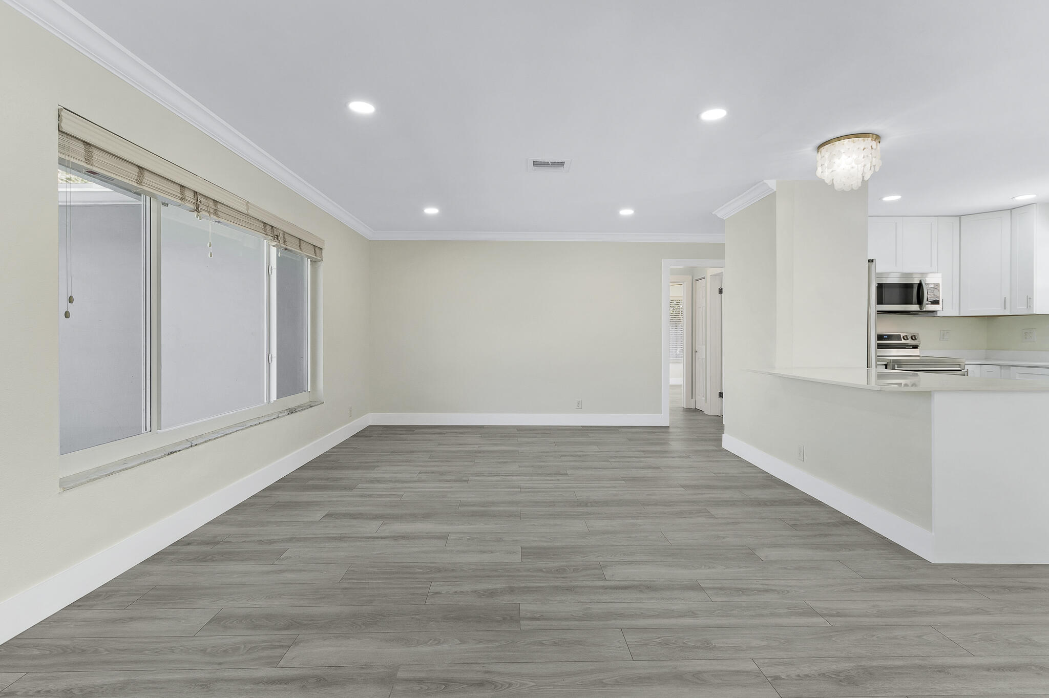 912 SE 8th Court