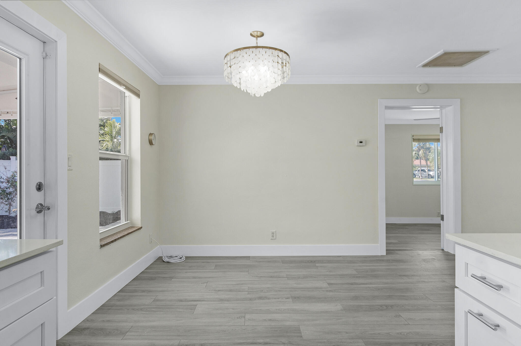 912 SE 8th Court