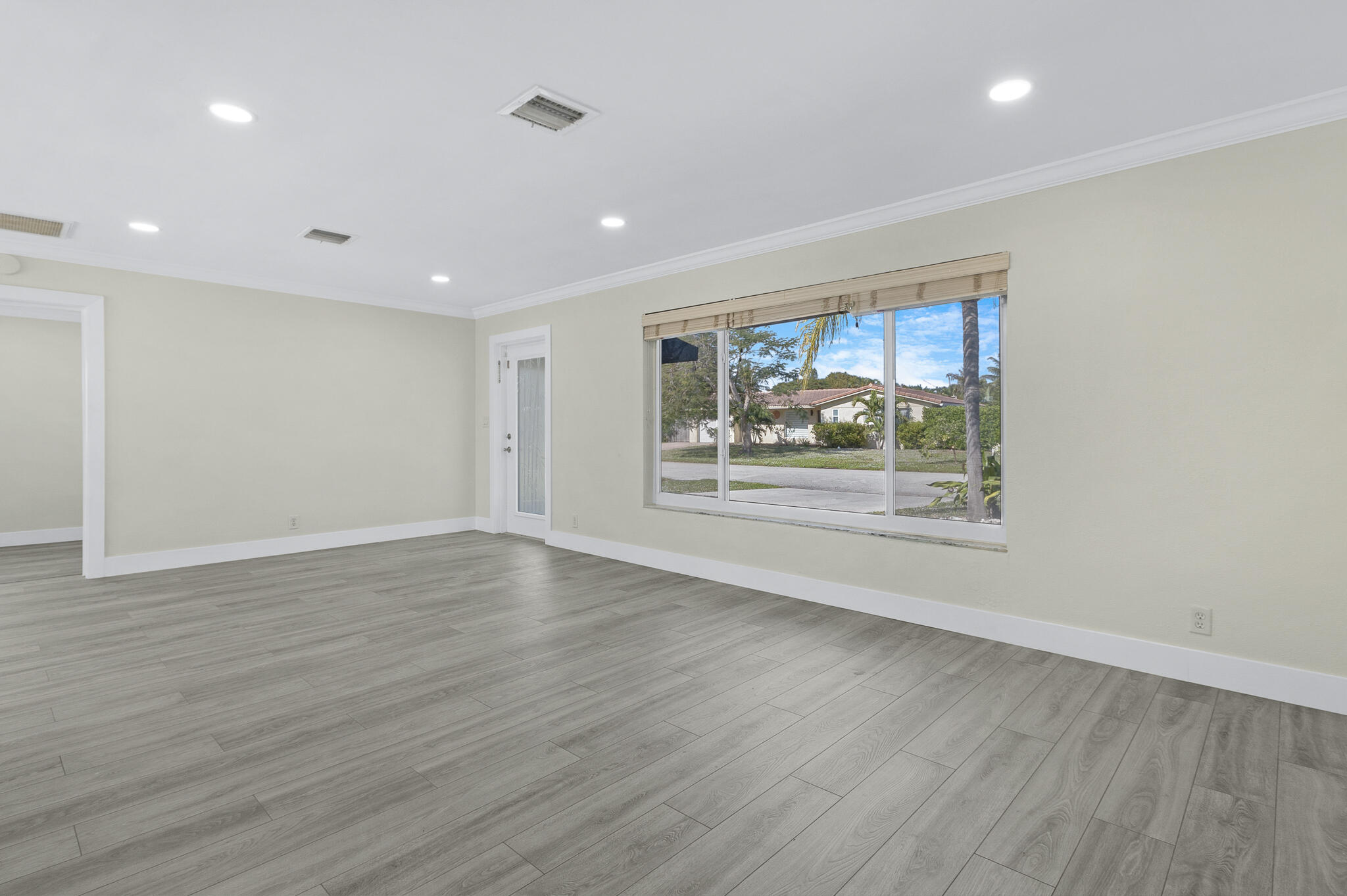 912 SE 8th Court