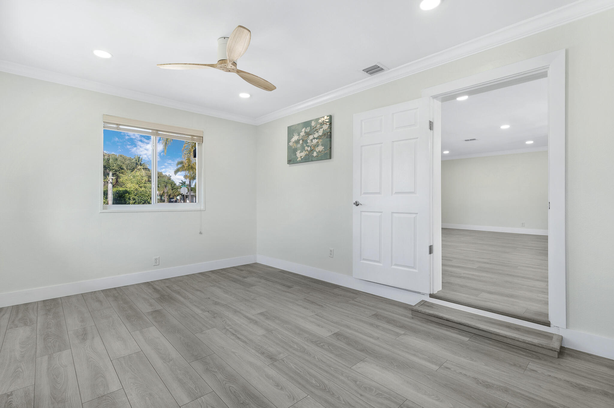 912 SE 8th Court
