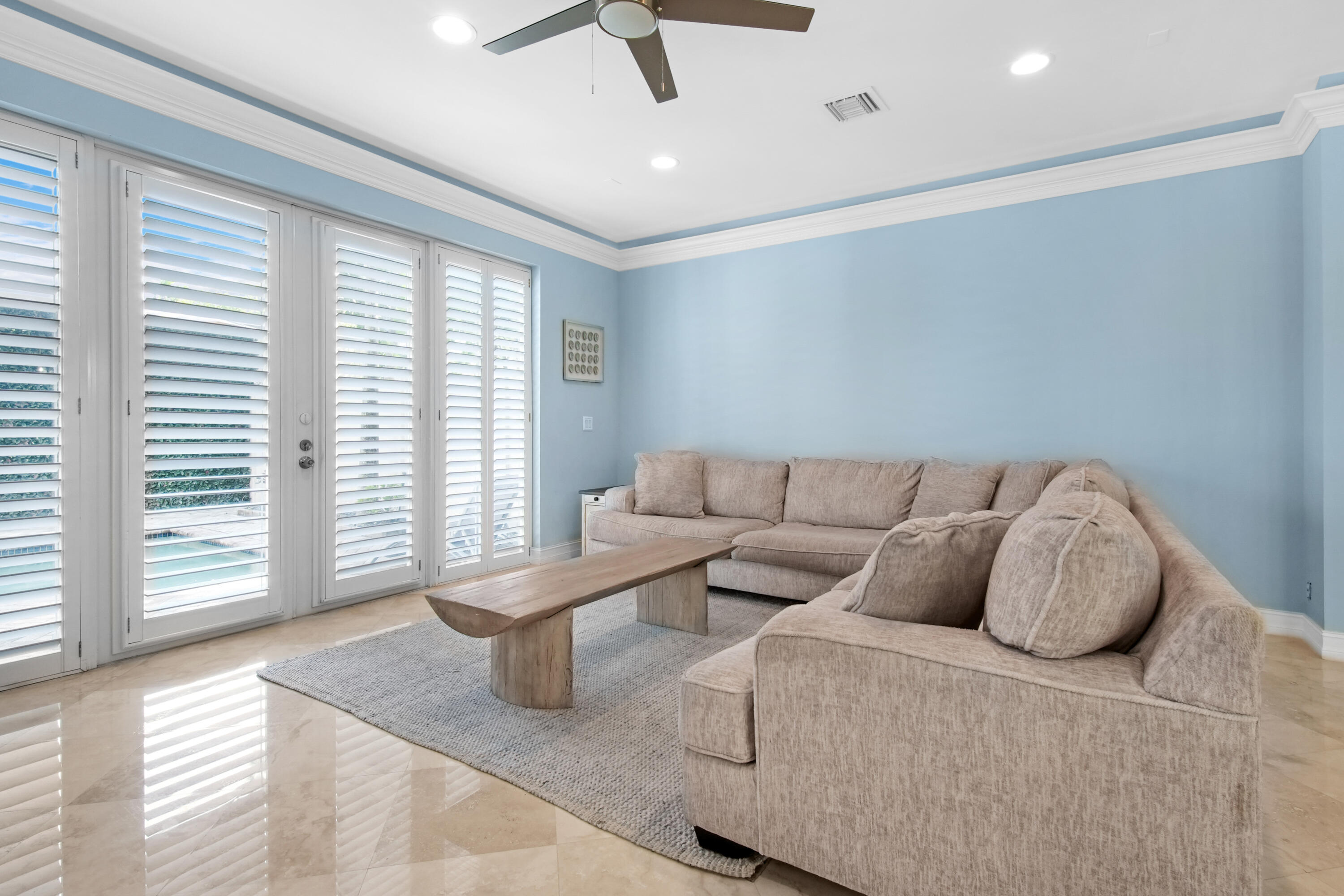 814 N Victoria Park Road