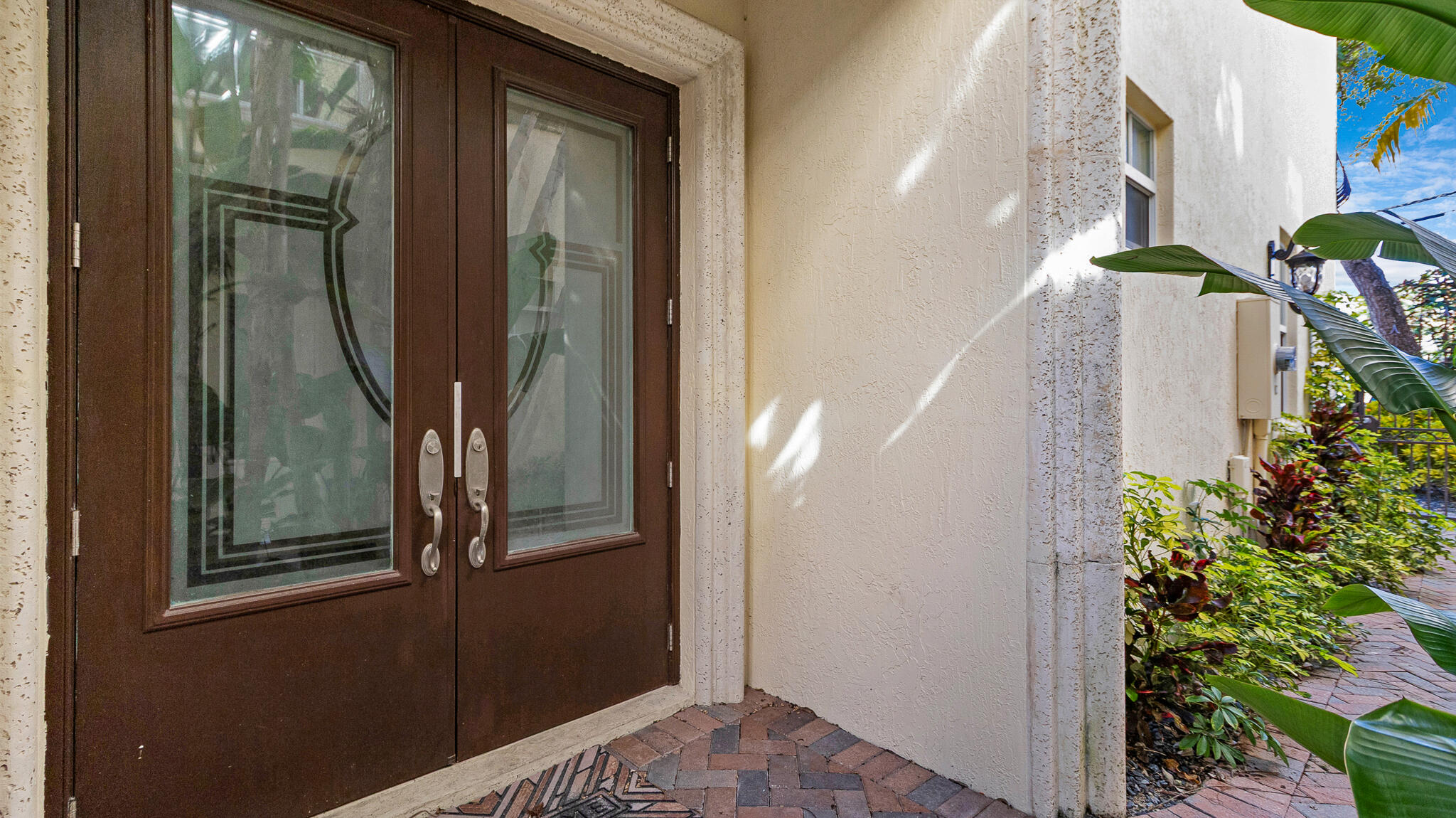 814 N Victoria Park Road