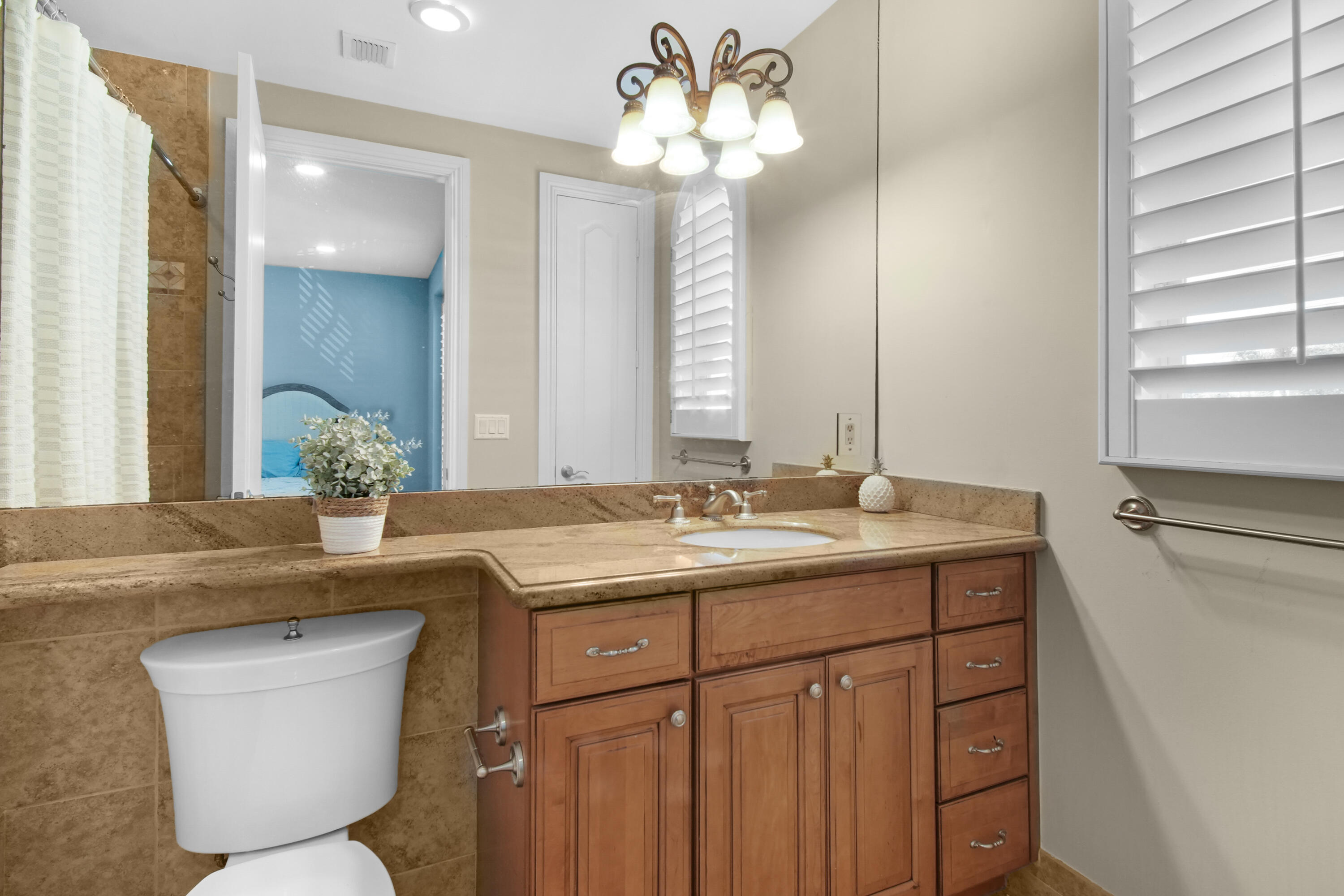 814 N Victoria Park Road