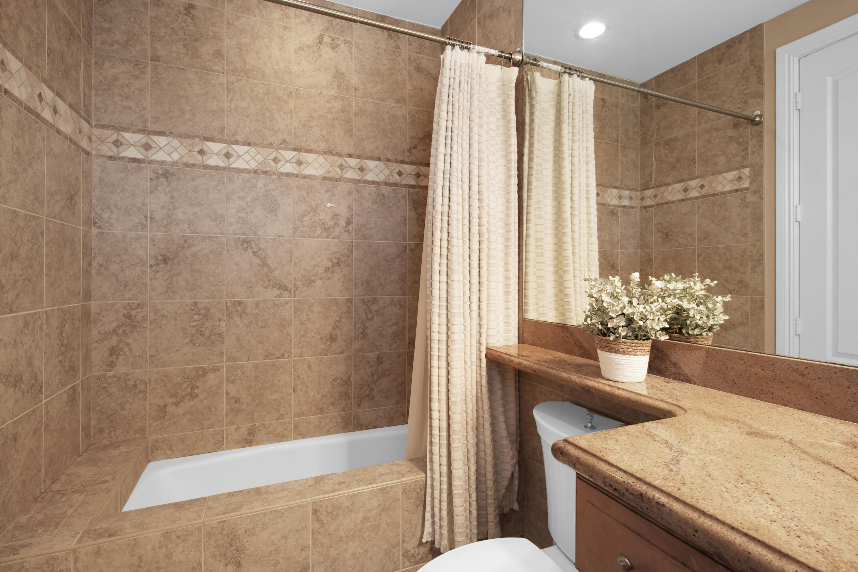 814 N Victoria Park Road