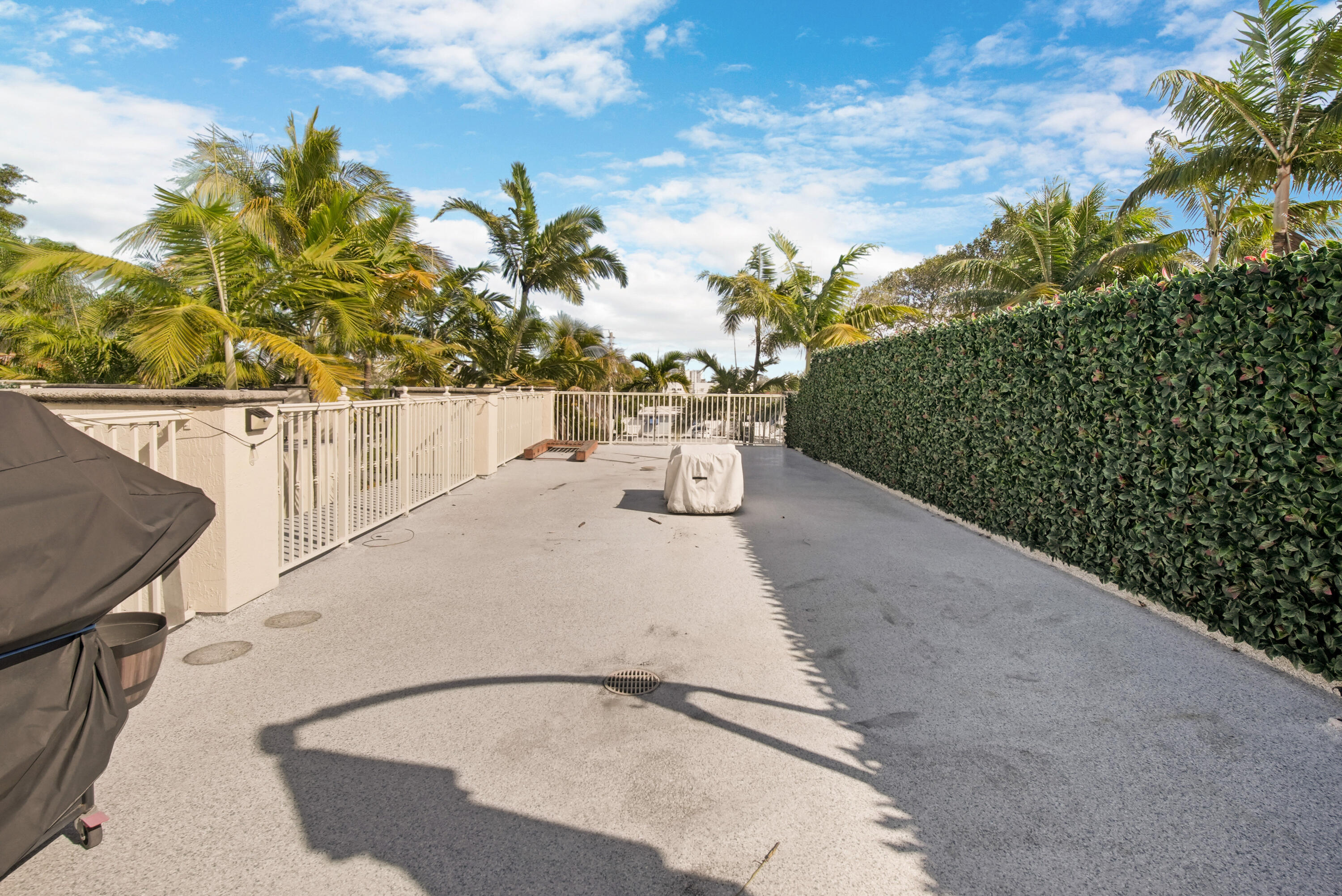 814 N Victoria Park Road