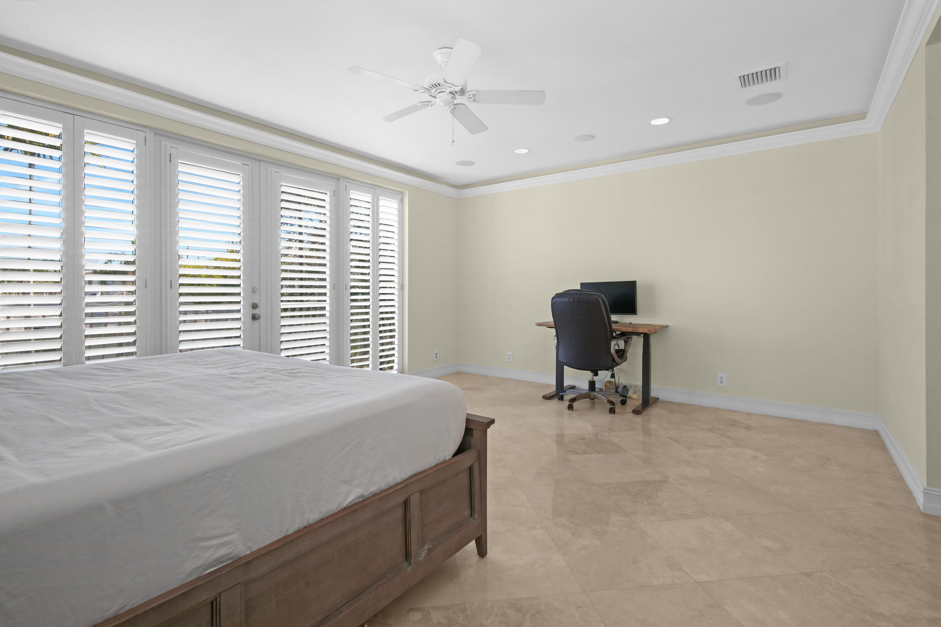 814 N Victoria Park Road