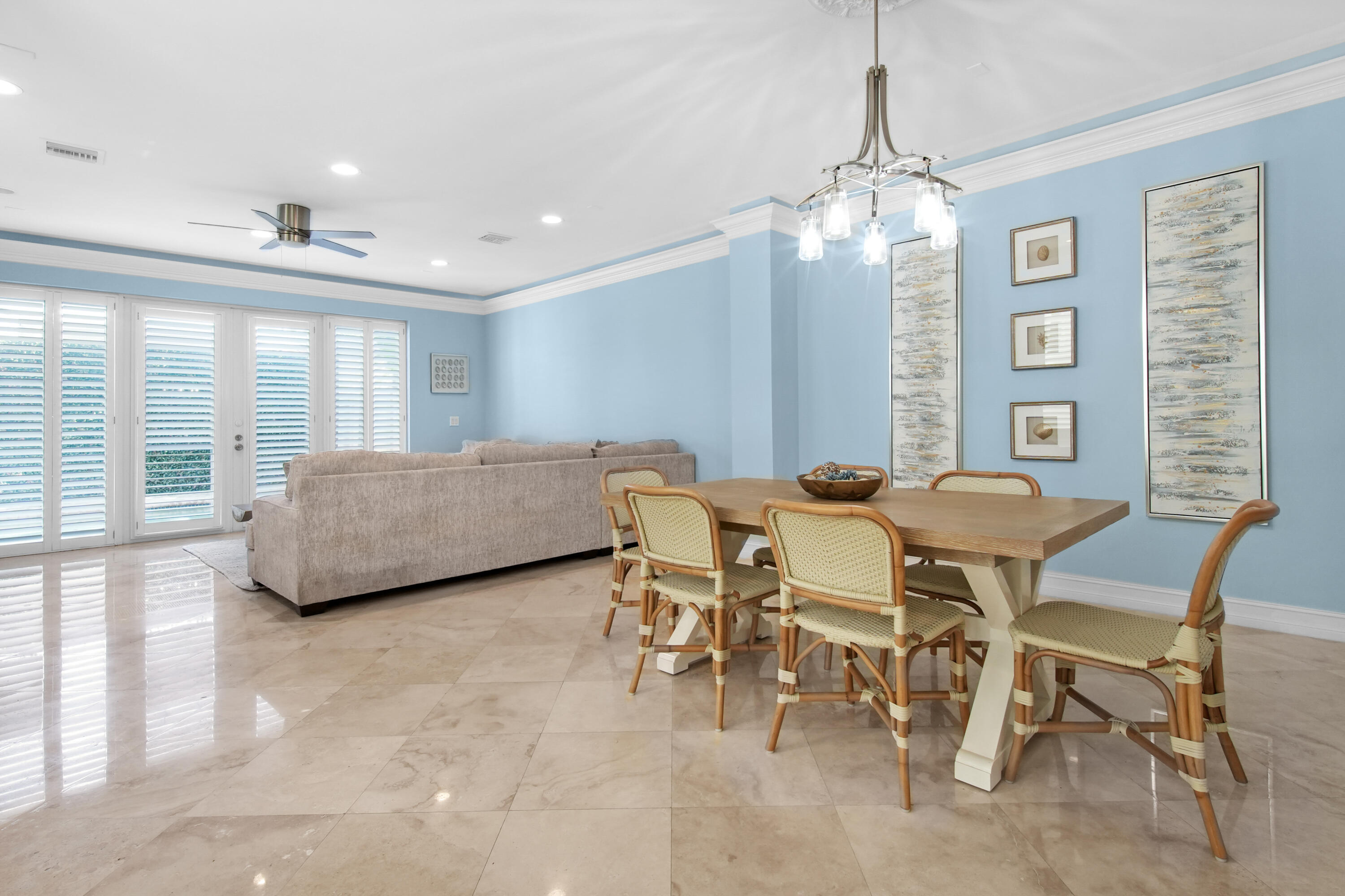 814 N Victoria Park Road