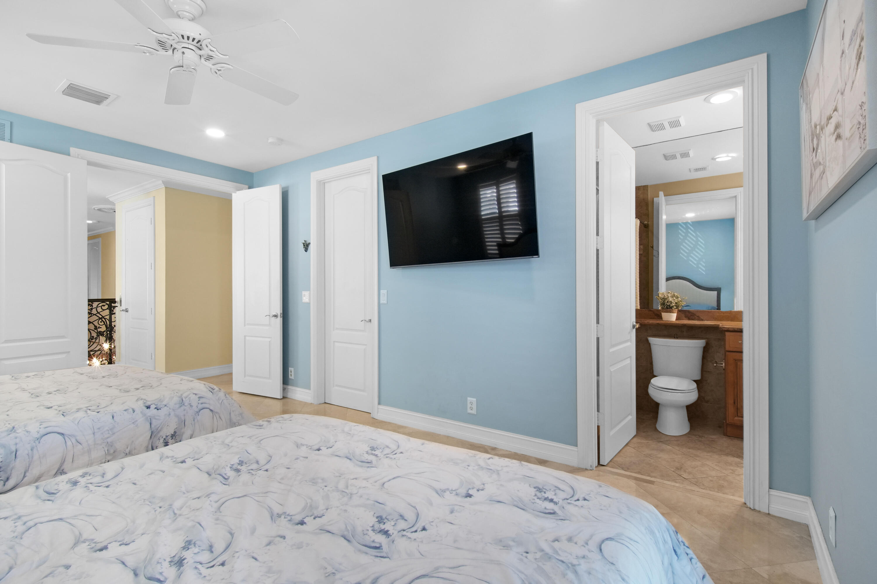 814 N Victoria Park Road