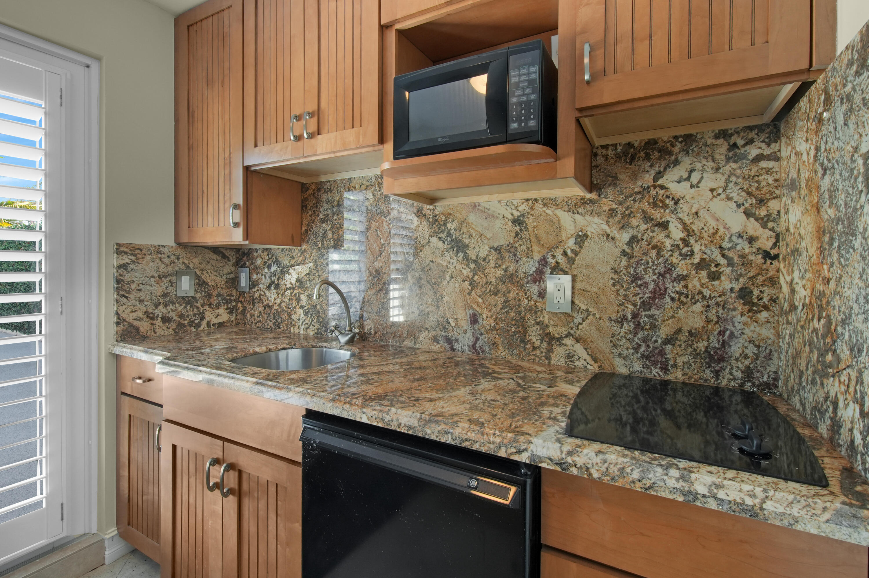 814 N Victoria Park Road