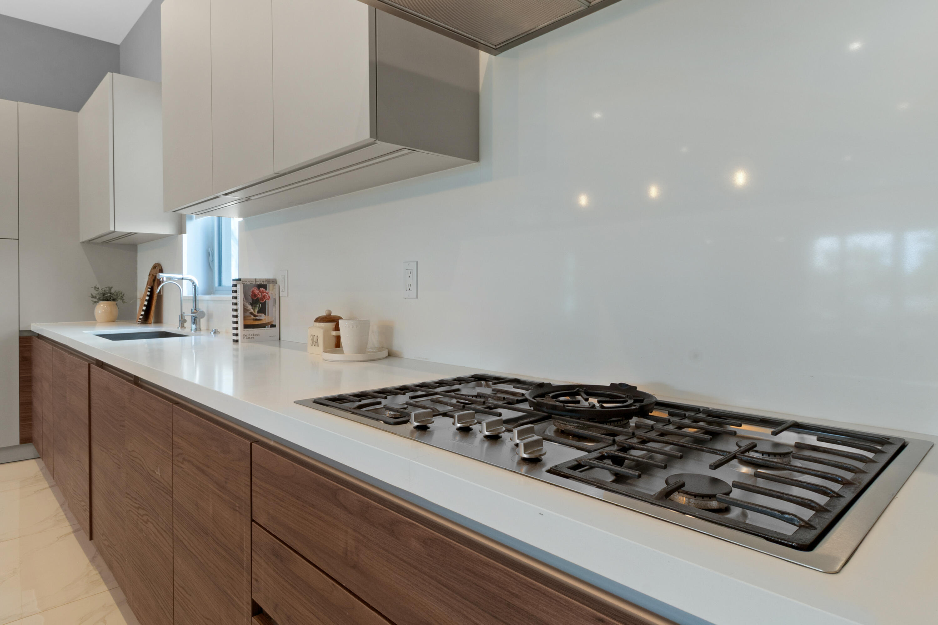 15 SE 11th Avenue