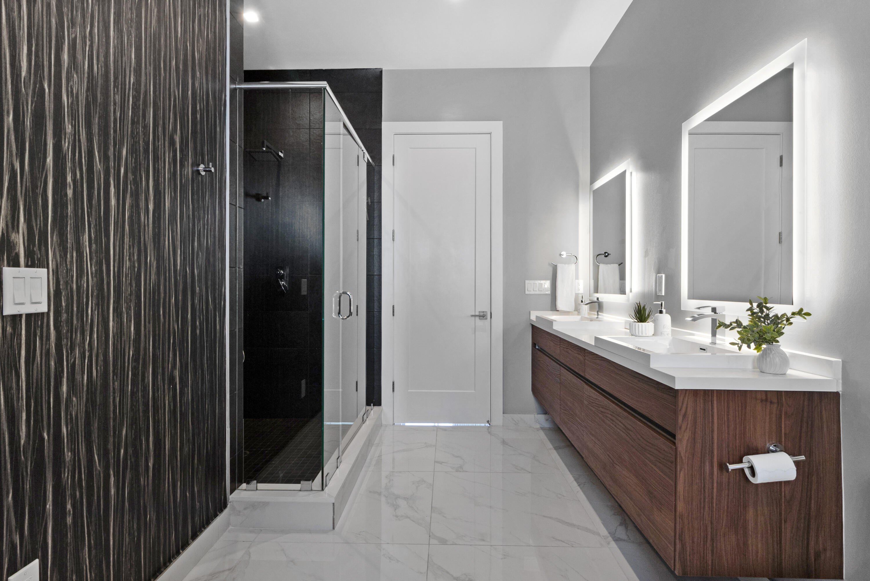 15 SE 11th Avenue