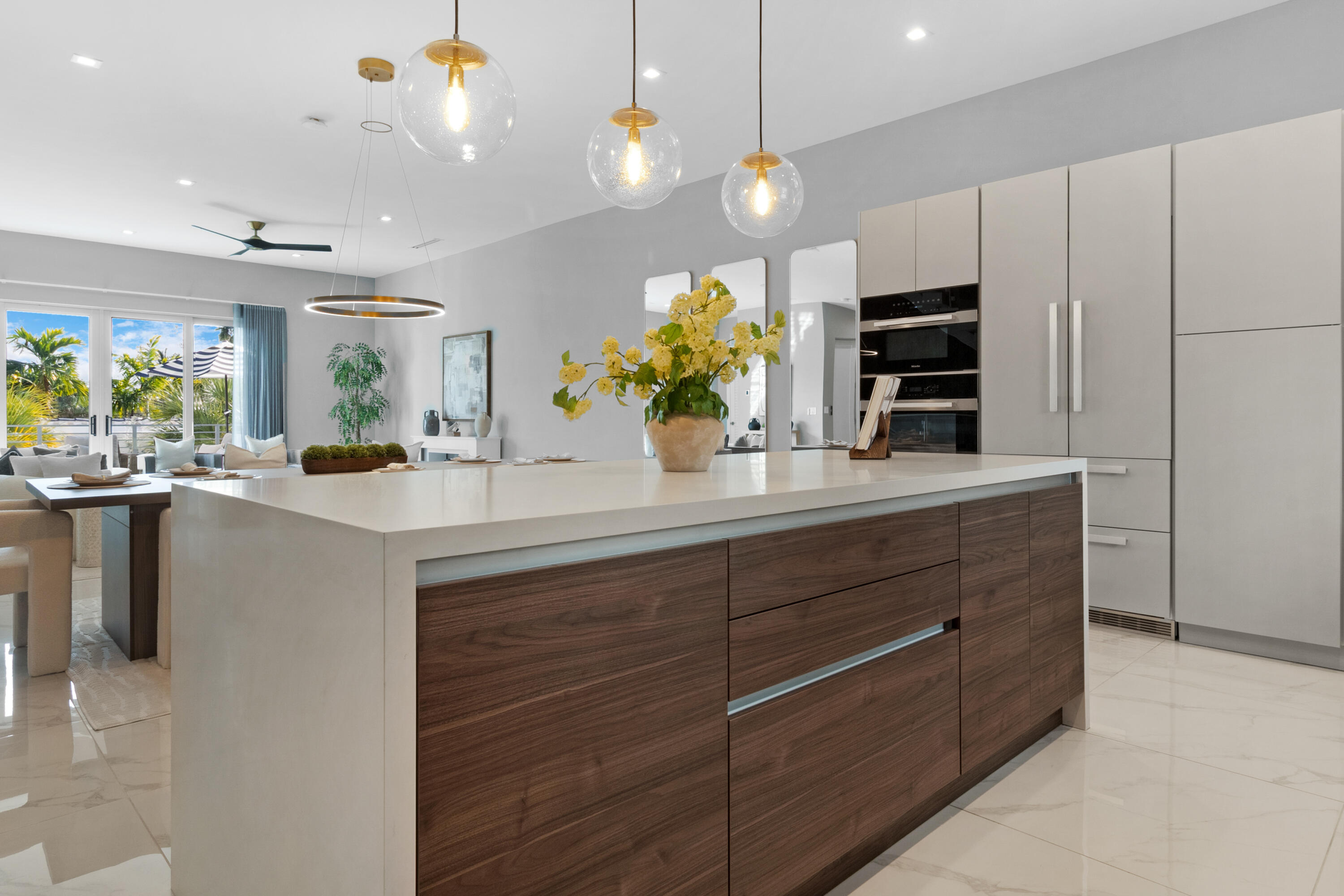 15 SE 11th Avenue