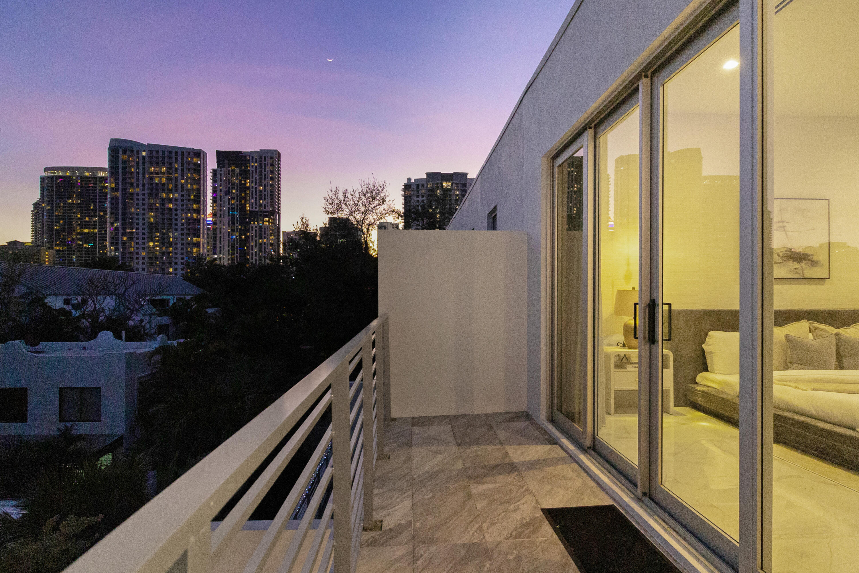 15 SE 11th Avenue