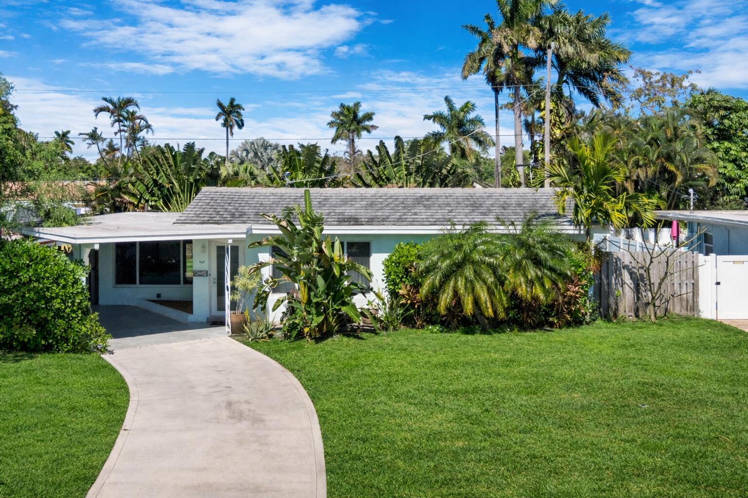 909 SE 16th Place