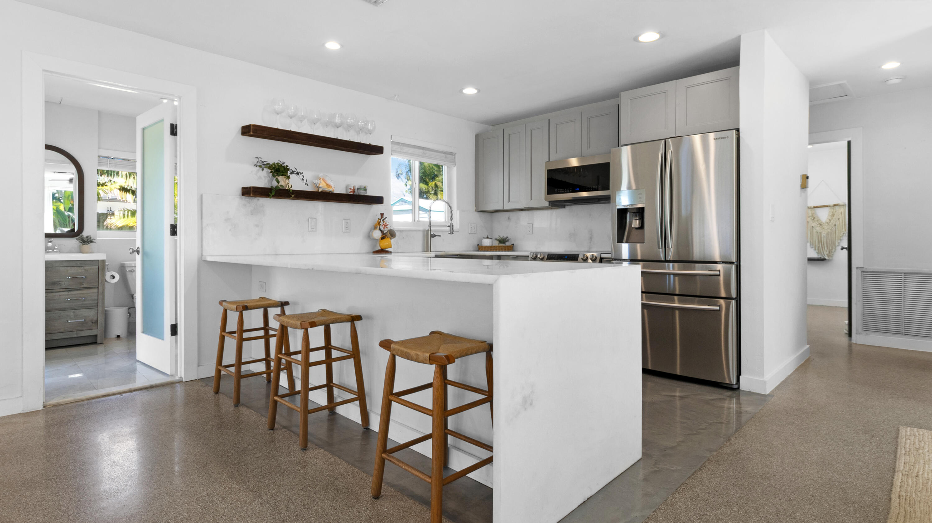 909 SE 16th Place