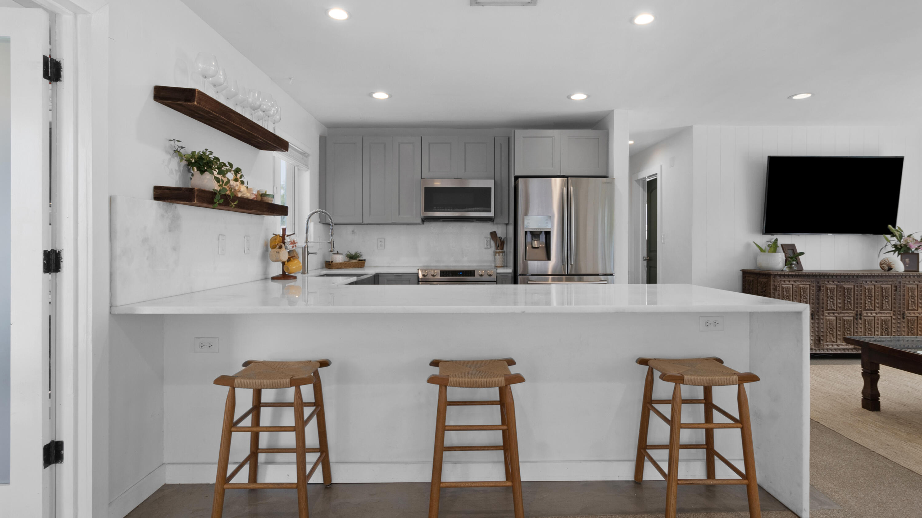 909 SE 16th Place