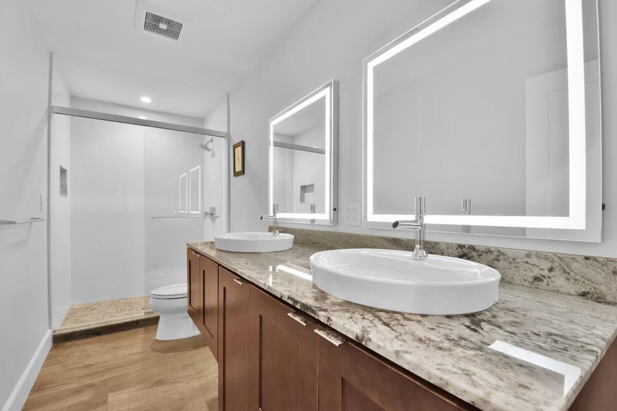 1920 NE 52nd Street