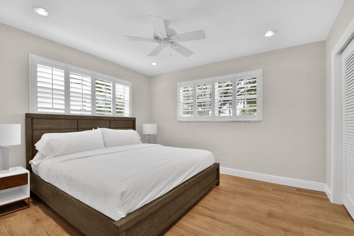 2152 NE 63rd Court