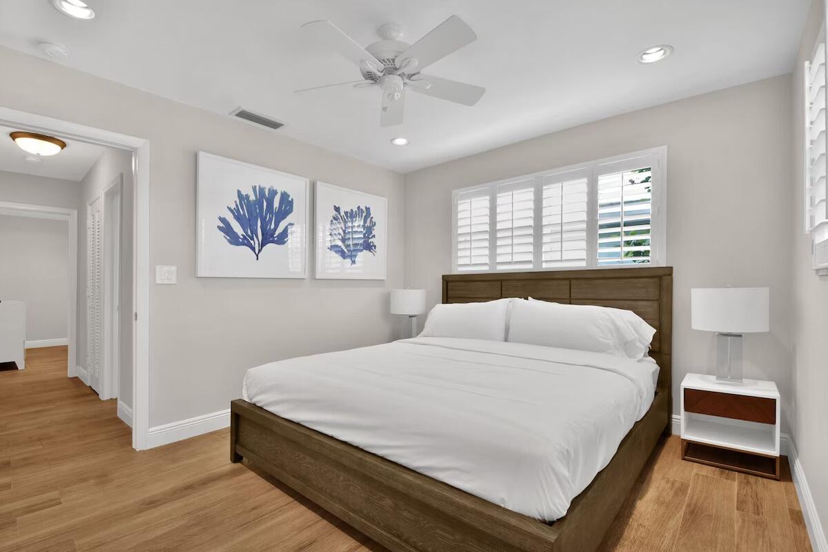2152 NE 63rd Court