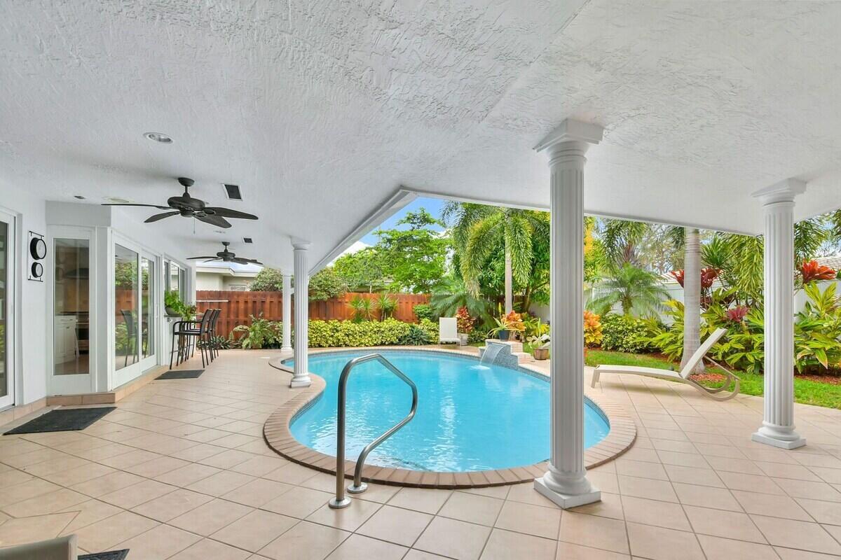 2152 NE 63rd Court