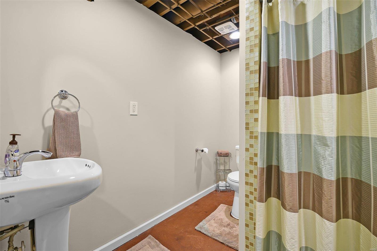 949 Rolling Thunder Drive