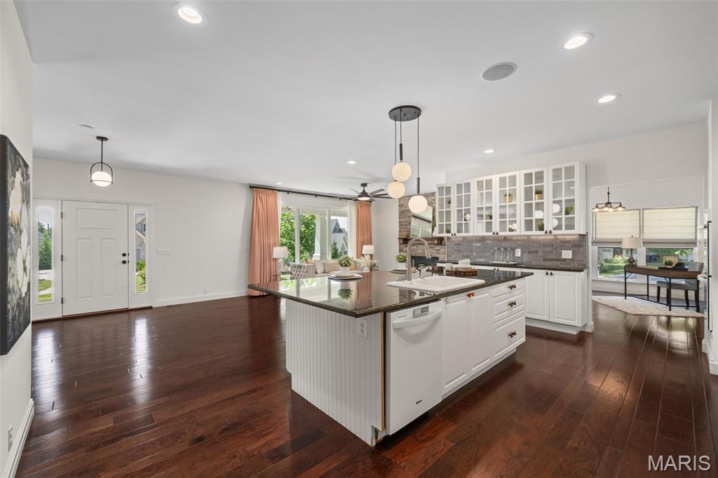 11600 Serama Drive