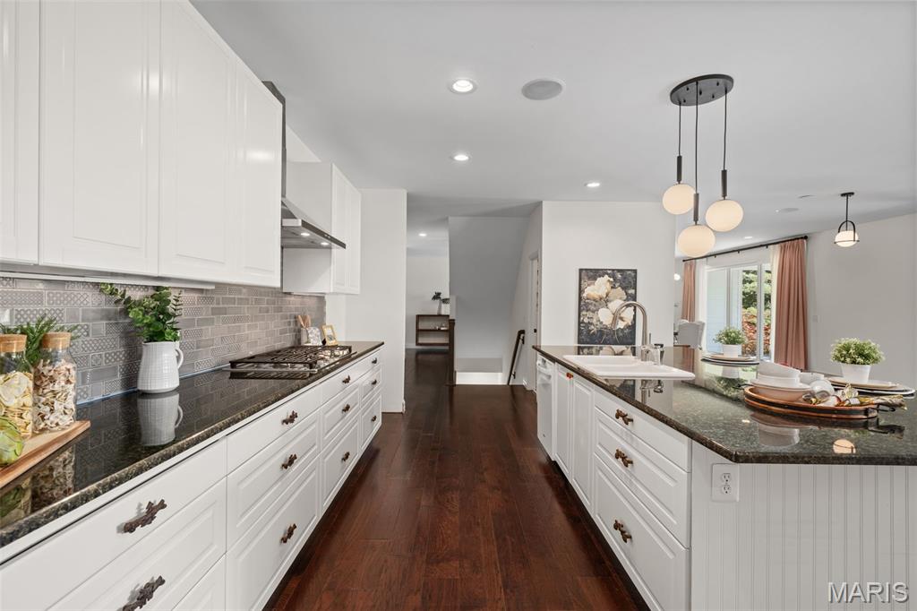 11600 Serama Drive
