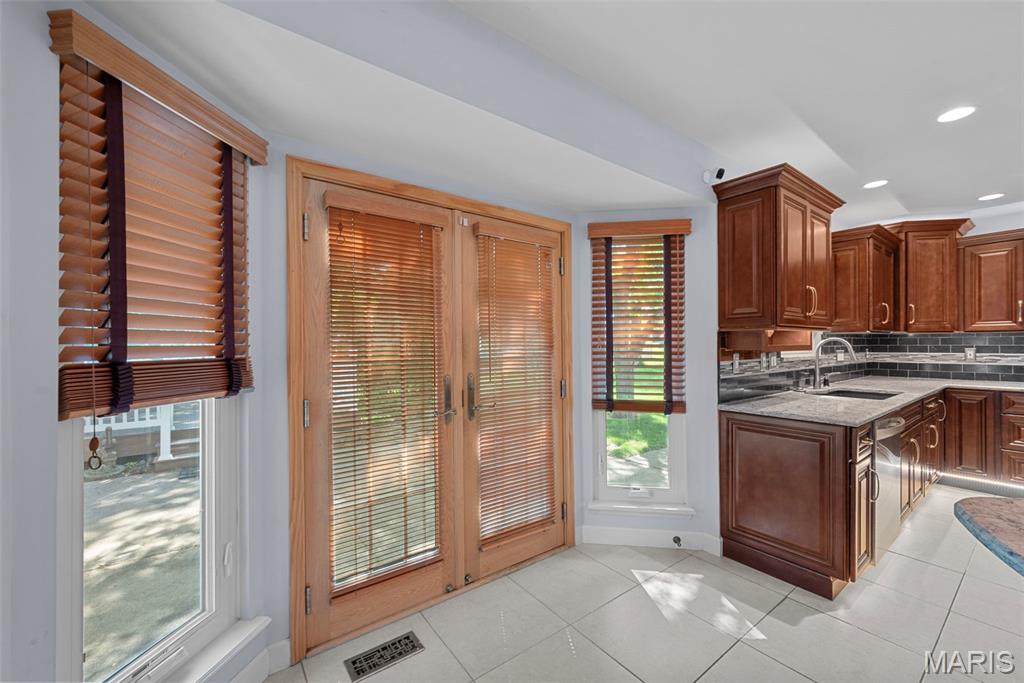 103 Meadowgate Court