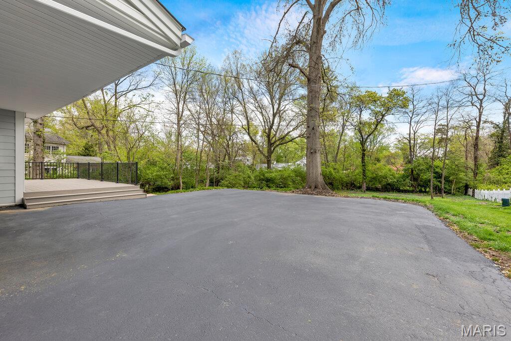 6 Cedar Crest