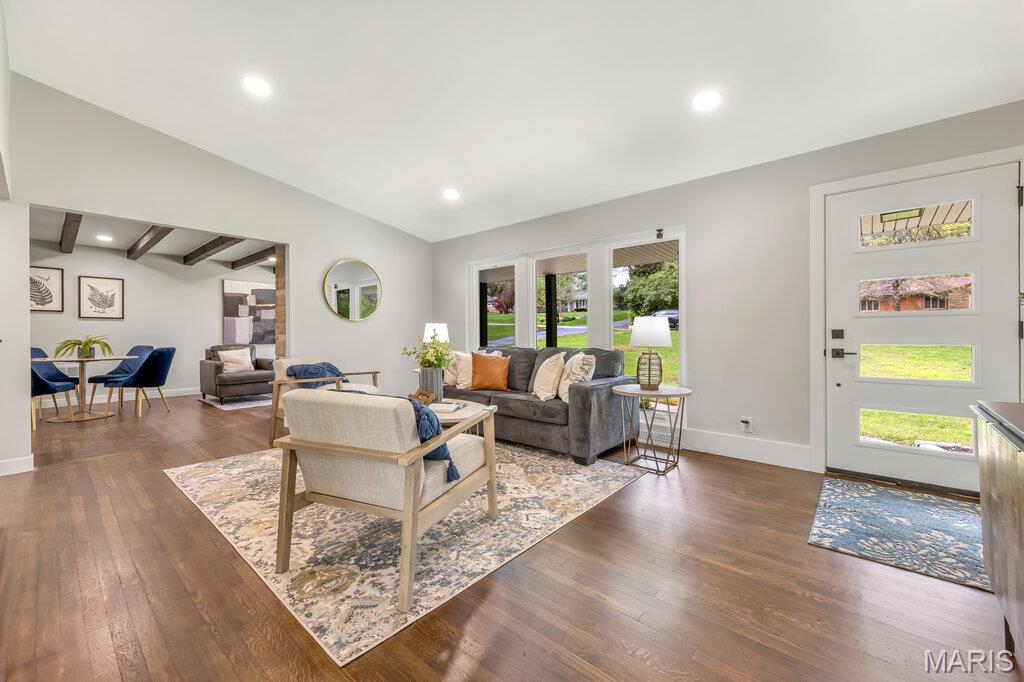6 Cedar Crest