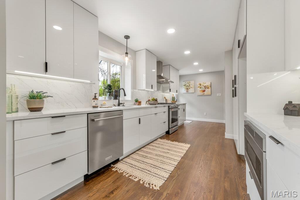 6 Cedar Crest