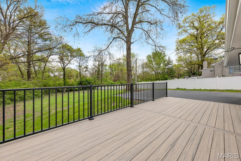 6 Cedar Crest