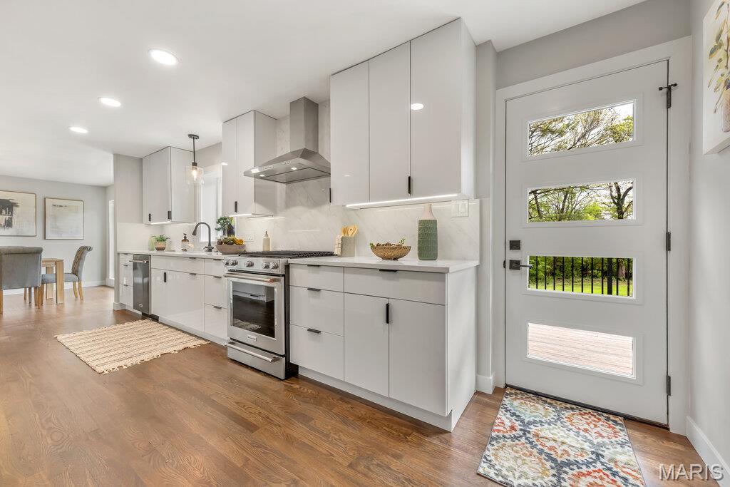 6 Cedar Crest