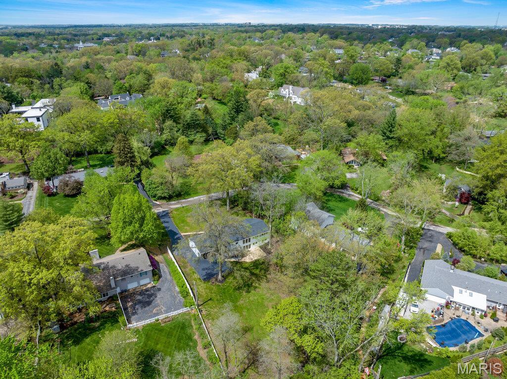 6 Cedar Crest