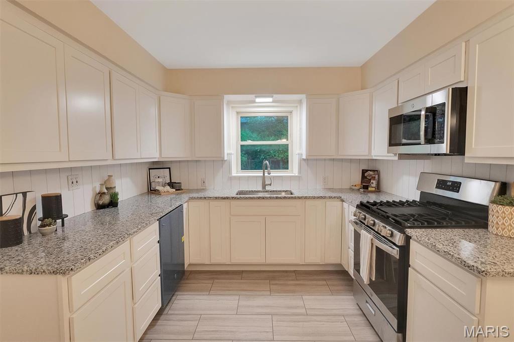 9866 Berwick Drive