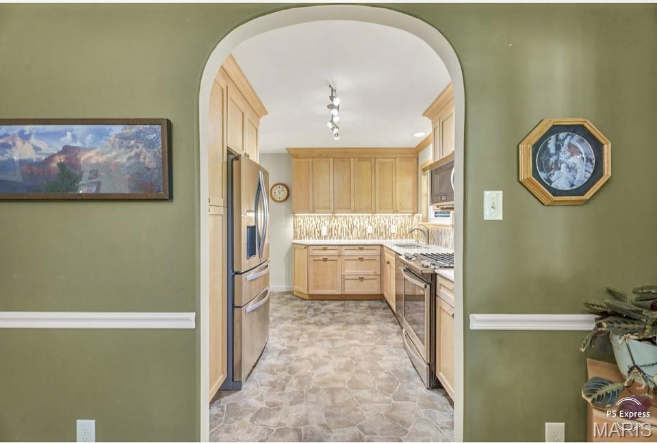 536 Villa Gardens Drive