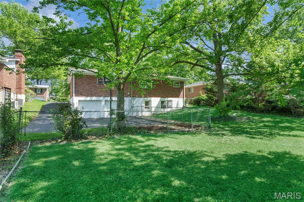 536 Villa Gardens Drive