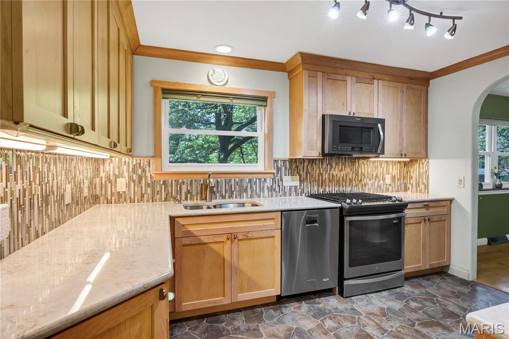 536 Villa Gardens Drive