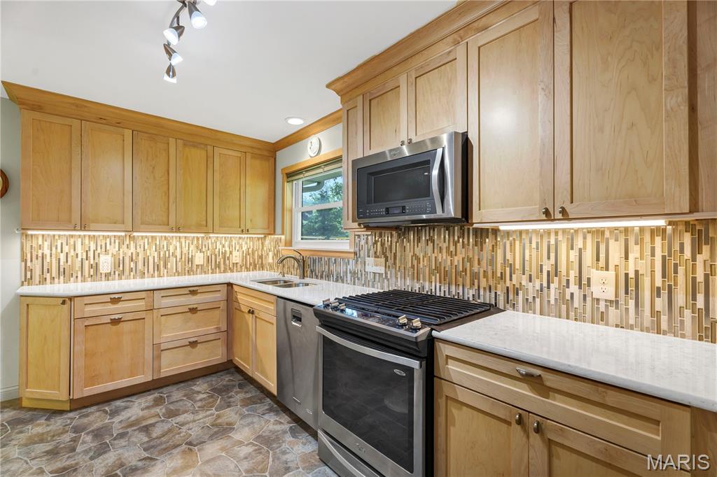 536 Villa Gardens Drive