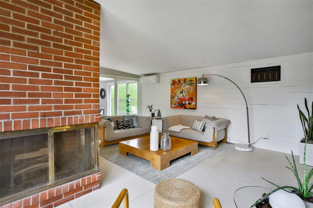 802 Cheviot Court