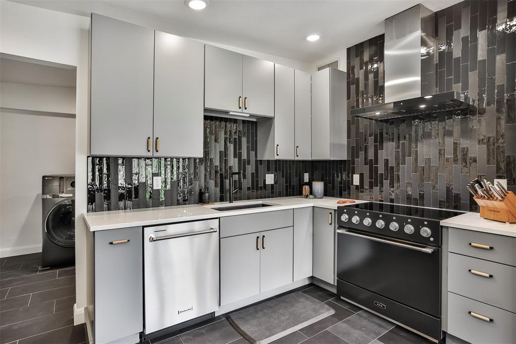 802 Cheviot Court