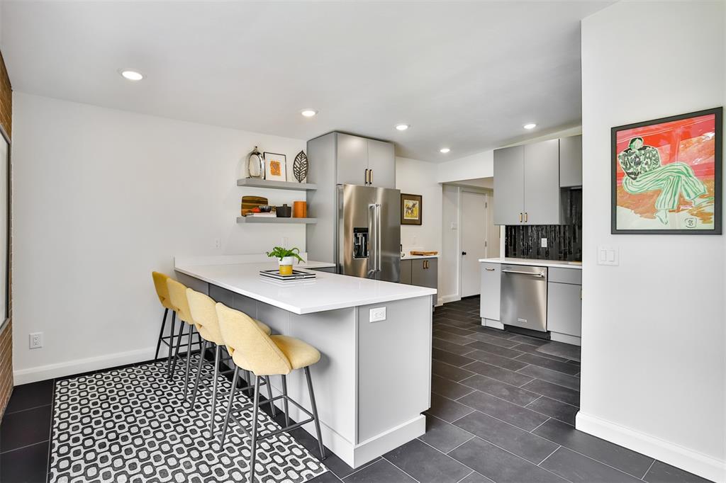 802 Cheviot Court